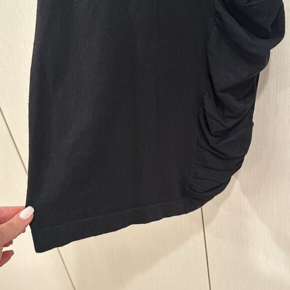 Black dress 👗 - Picture 5 of 7